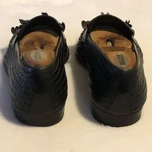Vintage Salvatore Ferragamo Black Leather Woven Cap Toe Kiltie Tassel Loafers • Salvatore Ferragamo | Shoes | Vintage Salvatore Ferragamo  main image 3